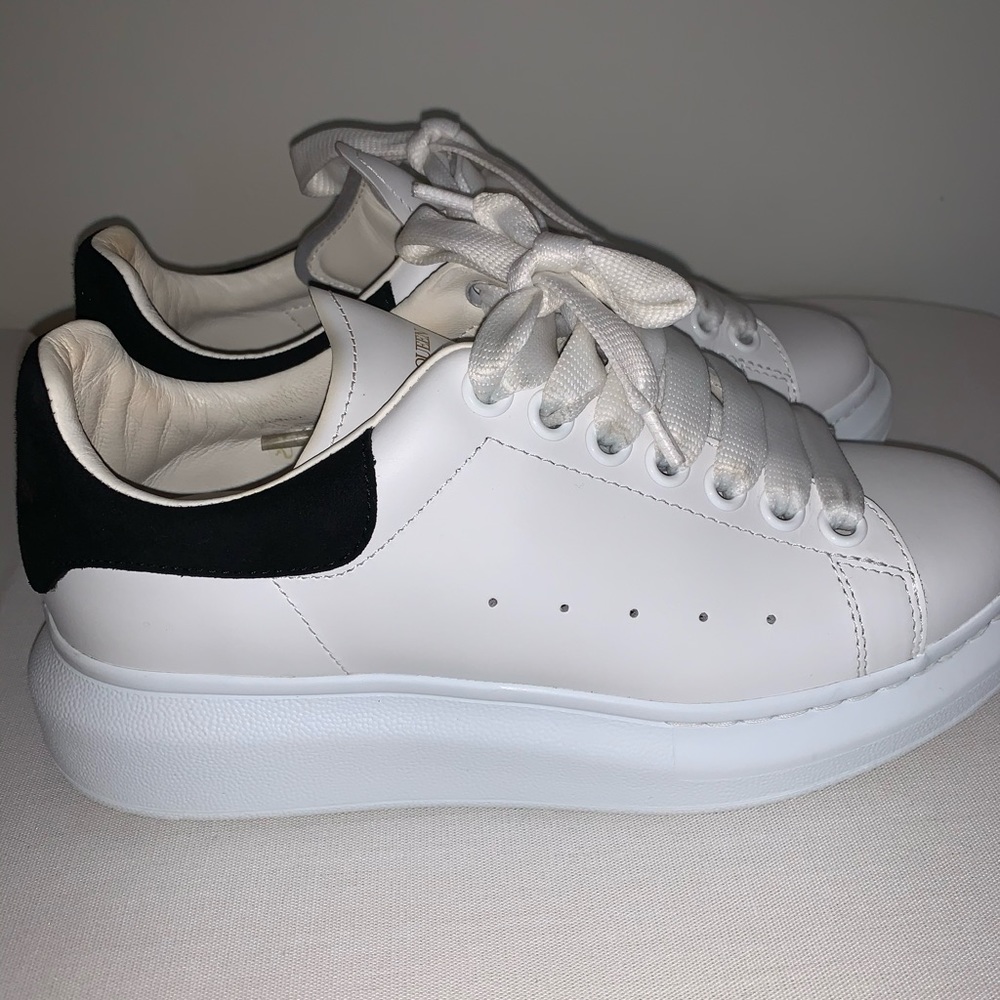 Alexander McQueen sneakers !